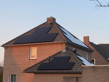 Zonnepanelen in Wanroij